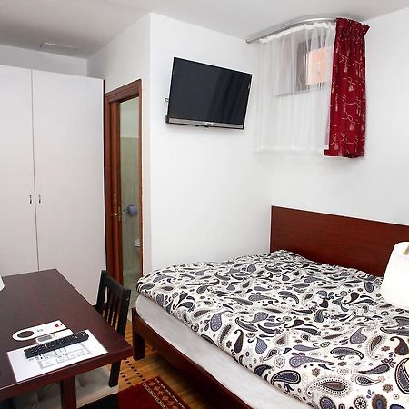 Guest House Isabel Загреб Екстер'єр фото